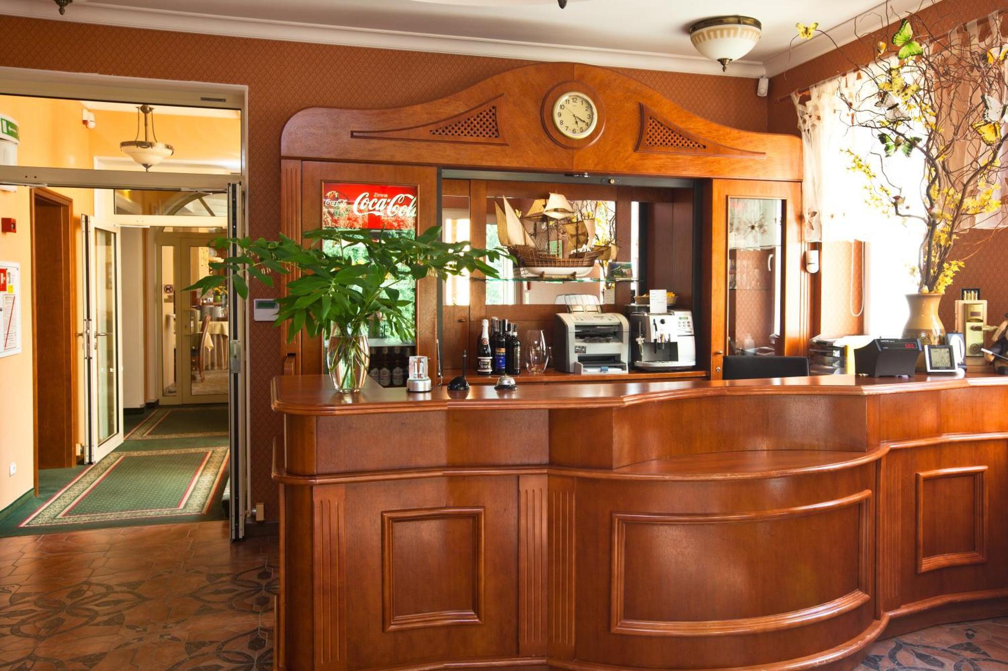Hotel Polaris III Swinoujscie Bagian luar foto