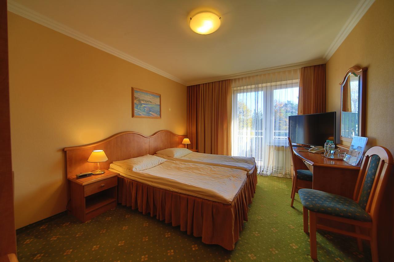 Hotel Polaris III Swinoujscie Bagian luar foto