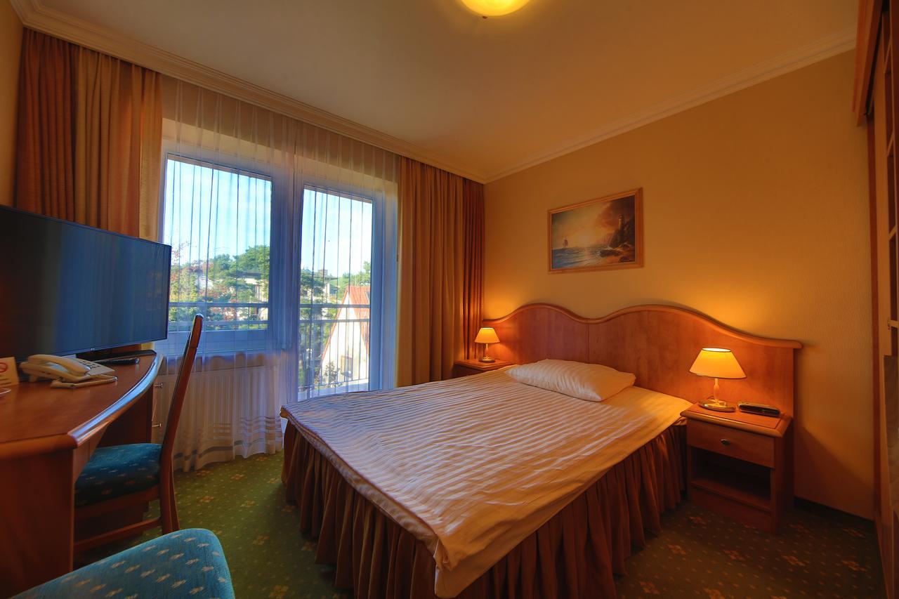 Hotel Polaris III Swinoujscie Bagian luar foto