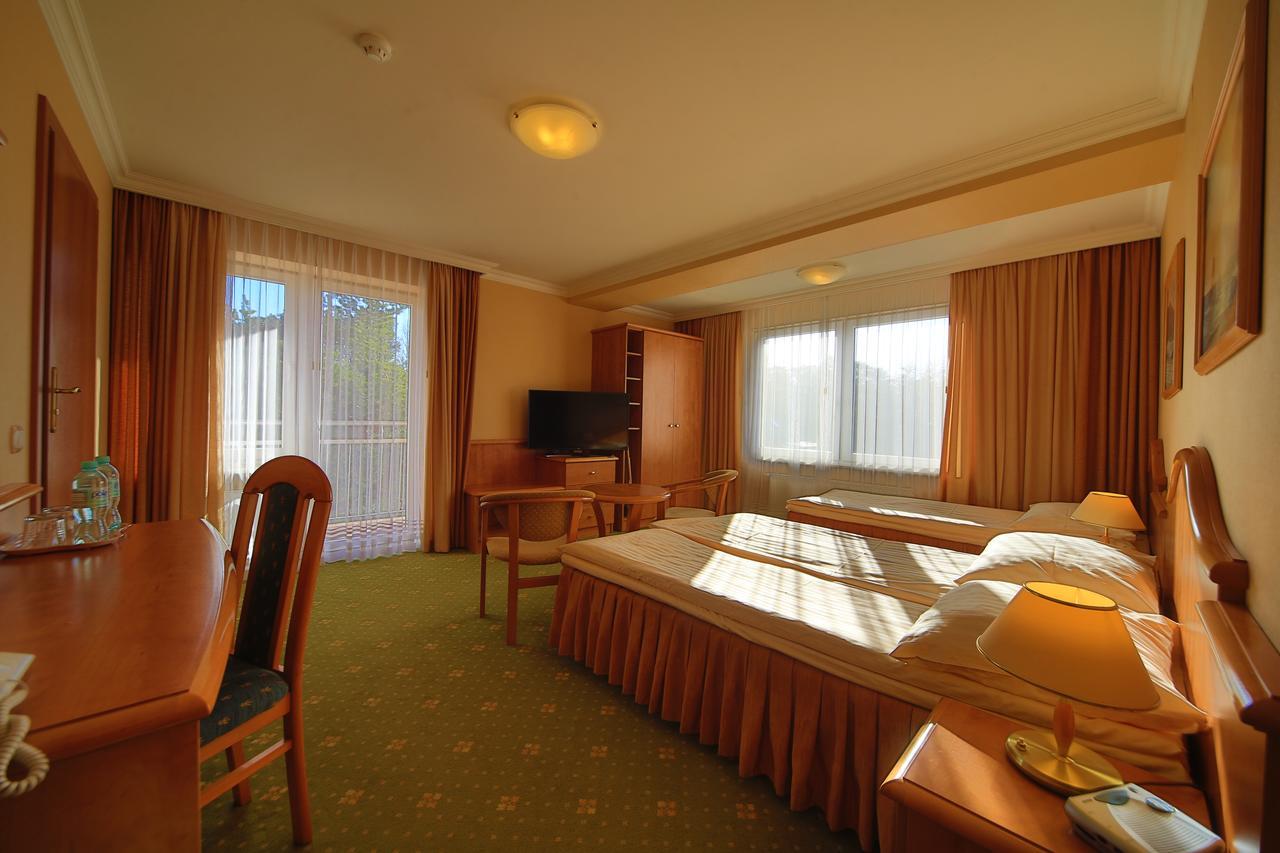 Hotel Polaris III Swinoujscie Bagian luar foto