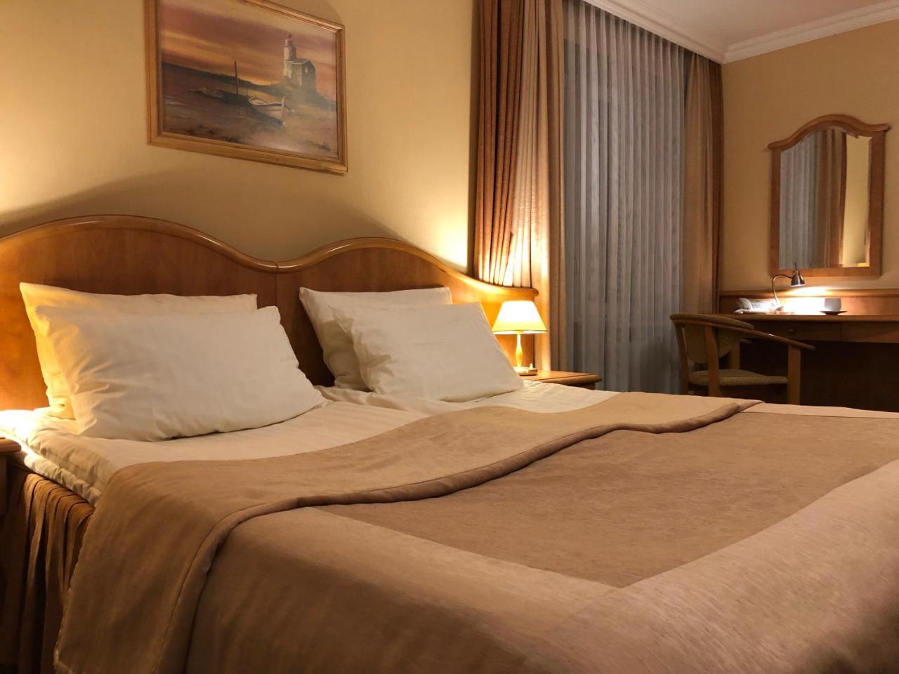 Hotel Polaris III Swinoujscie Bagian luar foto