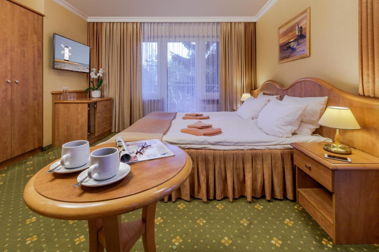 Hotel Polaris III Swinoujscie Bagian luar foto