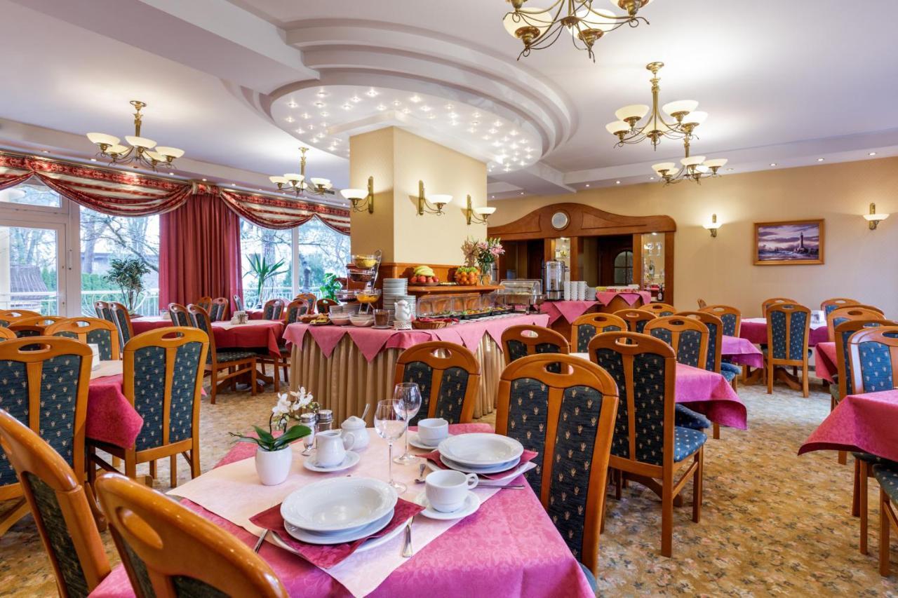 Hotel Polaris III Swinoujscie Bagian luar foto
